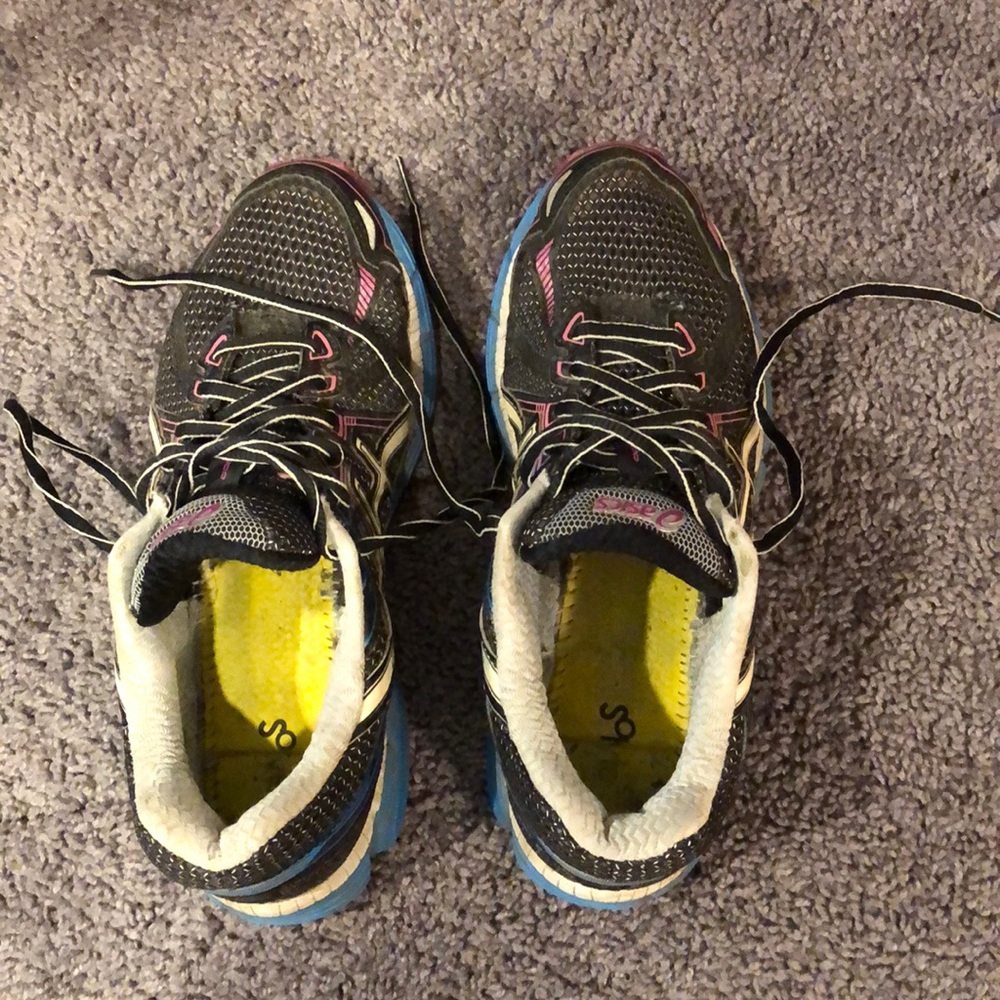 ASICS running sneakers. GT 2000